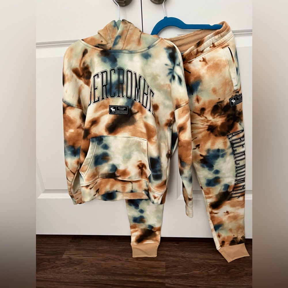 Abercrombie Boys Joggers & Hoodie